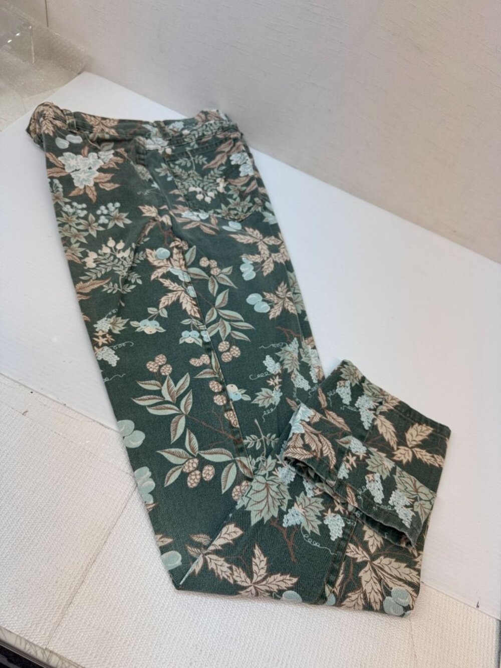 Ladies Polo Club Vintage Floral denim Pants Size 10